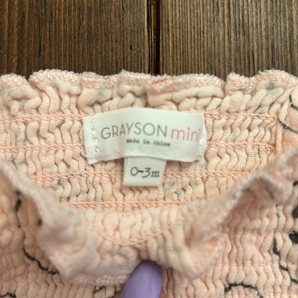 0-3 M Grayson mini smocked bubble romper - Picture 2 of 3